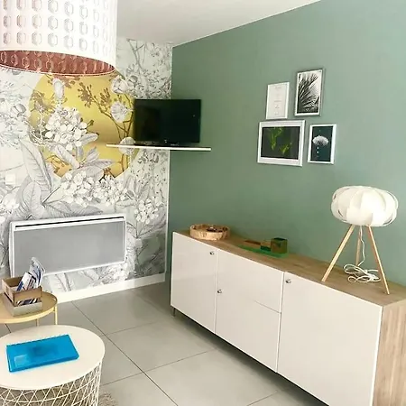 Apartment Appartement-jardinet 300 M St Palais Sur Saint-Palais-sur-Mer